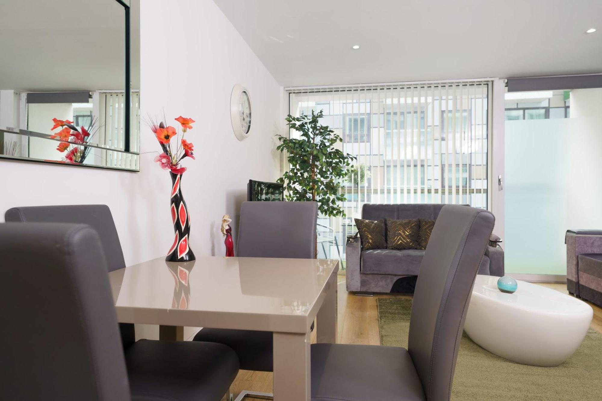 Cobalt Point, South Quay Appartement Londen Buitenkant foto